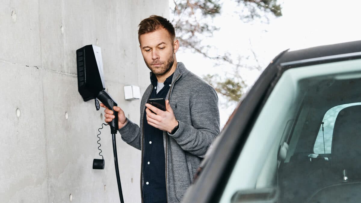 wie lange lädt ein e auto